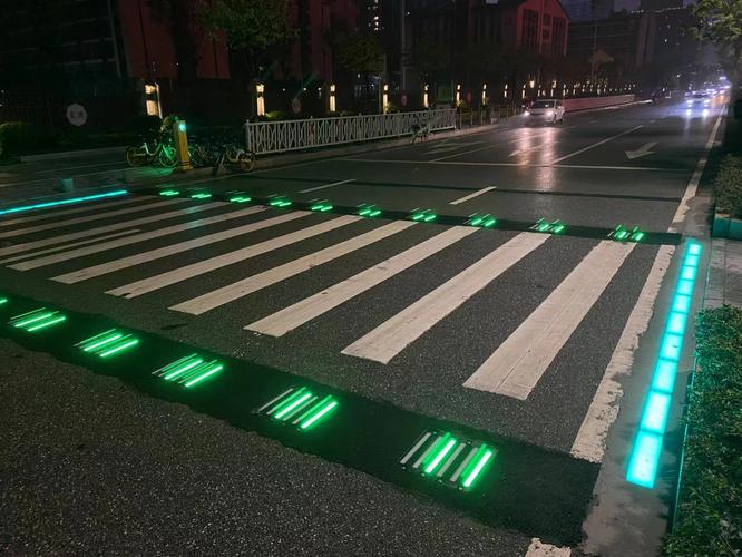 加固抗压铸铁智能斑马线地埋灯